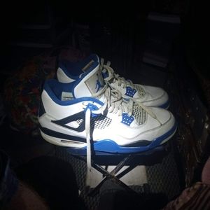 Jordan retro 4